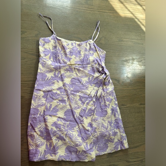 ASTR The Label Floral Keyhole Wrap Dress in a purple cream floral print size XL - Picture 5 of 8